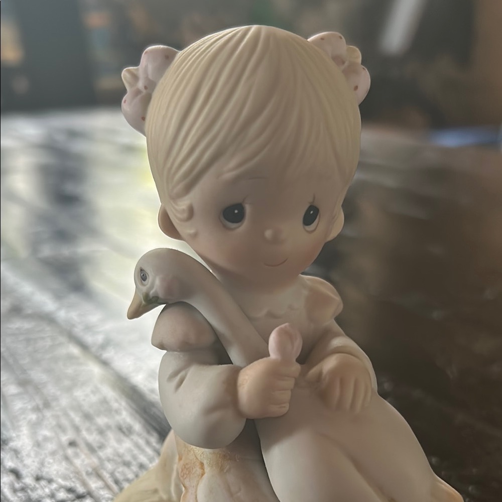 Precious moments Child with Swan Figurine porcelain Jonathan strand